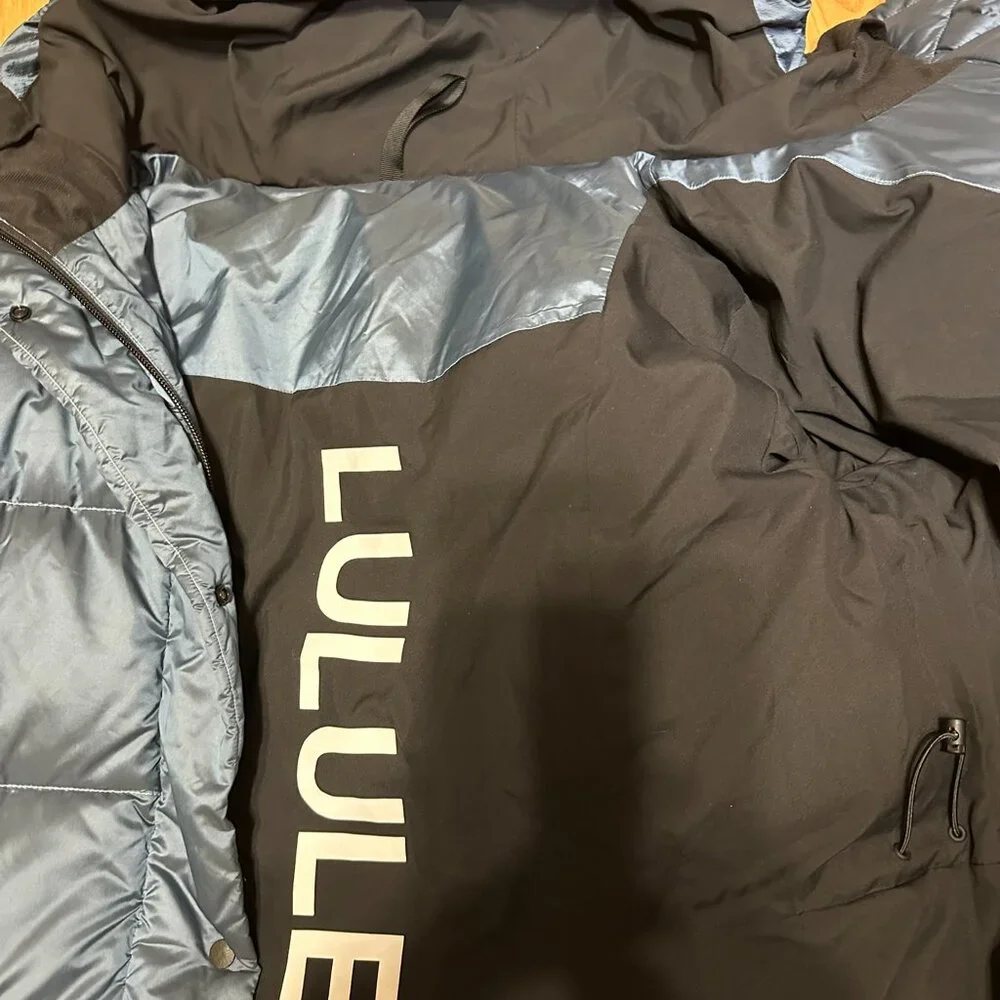 LULULEMON ATHLETICA BLUE PUFFER JACKET, MEDIUM - Picture 6 of 12